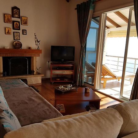 ★ Meniko'S House ★ Amazing Sea View Leilighet Himare Eksteriør bilde